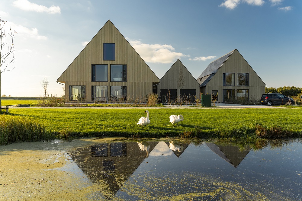 Eerste energieneutrale stolpboerderij opgeleverd in de Beemster