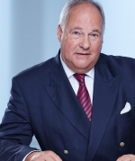 Aris Bakker