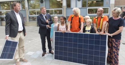 30 zonnepanelen op Amsterdamse school