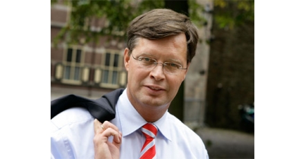 Balkenende: crisiswet om bouw te versnellen