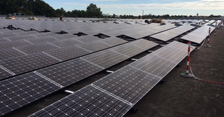 Eerste Nederlandse datacenter met zonnepanelen