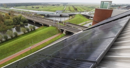 Energiebedrijf wekt zelf zonne-energie op