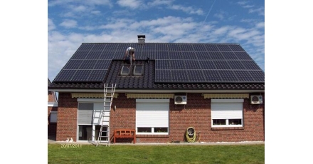 Fabrikant zonnepanelen ziet zon schijnen in Nederland