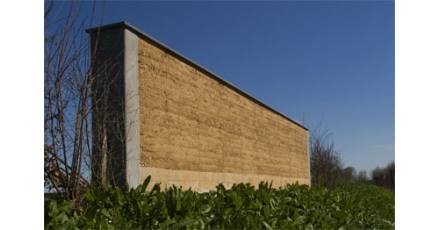 Grootste stampleem muur van Nederland in Coevorden