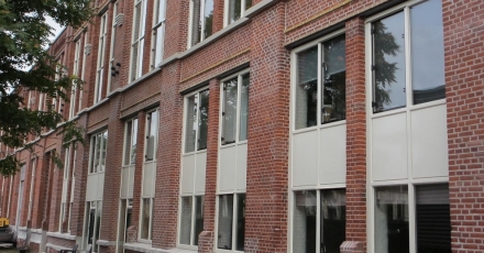 Hardglas voor restauratie voormalige textielfabriek Enschede