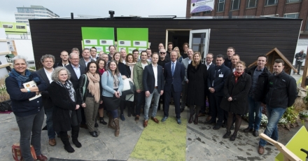 Minister Kamp opent eerste te vermarkten biobased huis