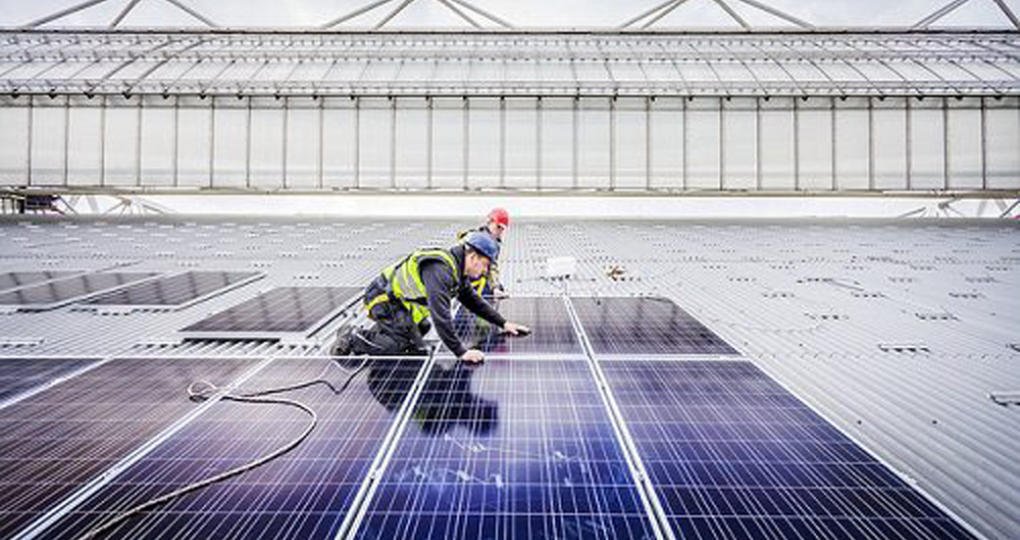 Kantoorverhuurder Merin krijgt 33.000 zonnepanelen op eigen daken