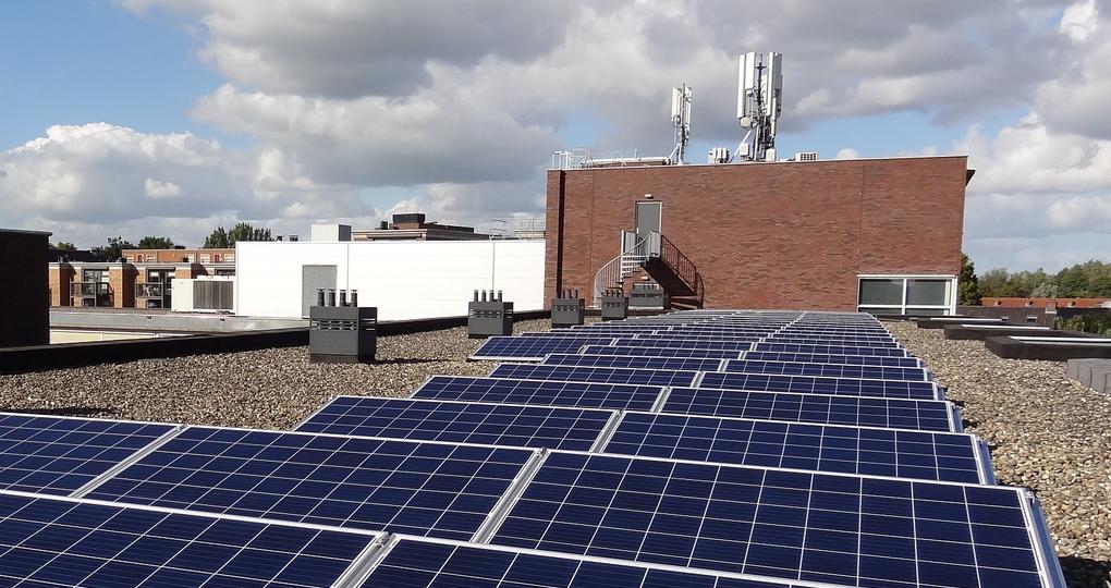 Solar Smart Grid-installatie verdeelt stroom flexibel onder bewoners