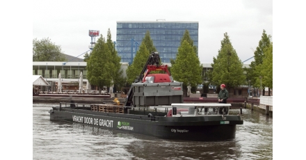Vervangen elektrische schepen de vrachtwagens in Amsterdam?