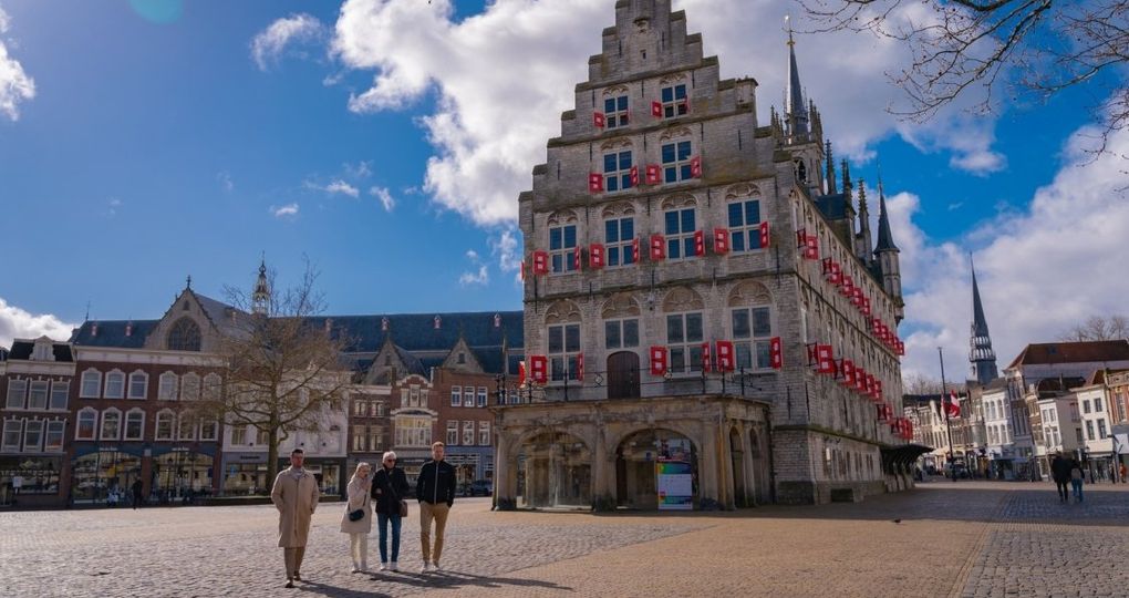 Werkbezoek over impact van maatschappelijk vastgoed